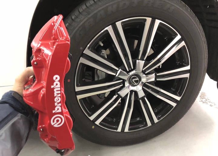 Brembo GT配雷克萨斯LX570，太霸气了