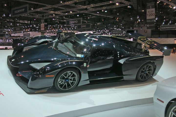 scuderia-cameron-glickenhaus-scg003s-side.jpg
