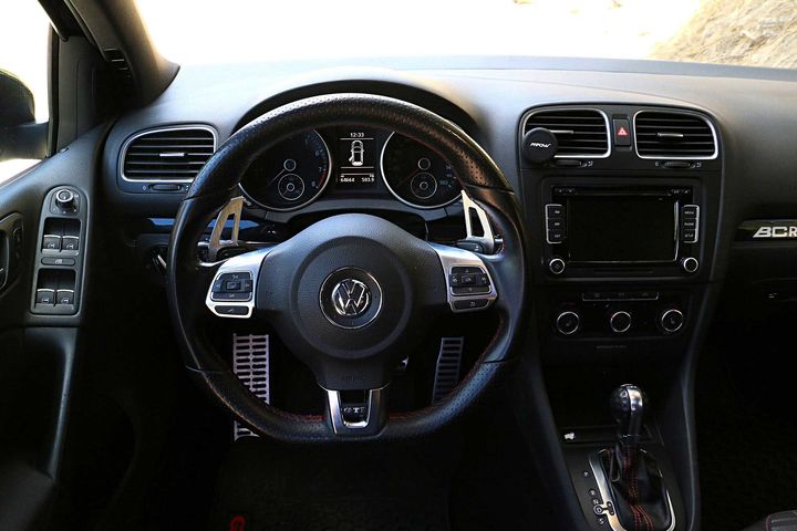 alex-keyes-mk6-vw-gti-steering-wheel (1).jpg