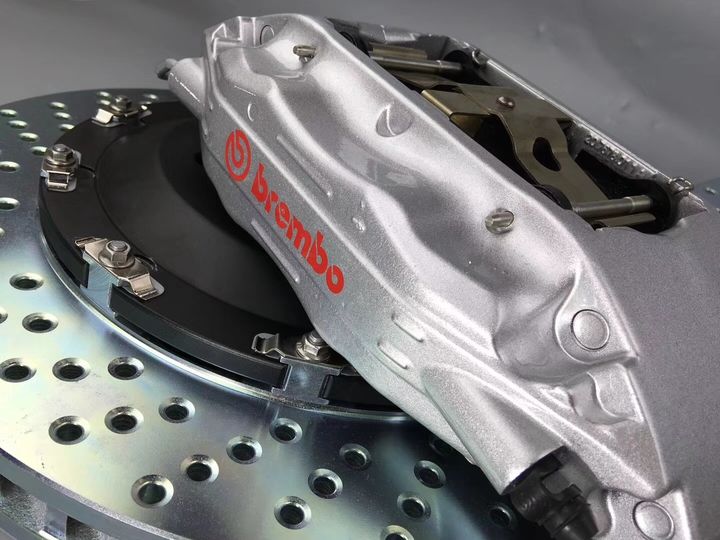 意大利进口原装BREMBO F50大四活塞，17寸轮毂及以上直接安装