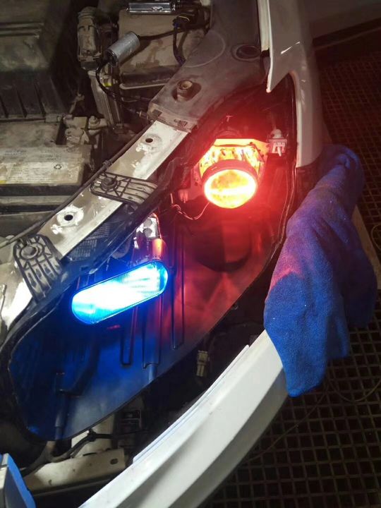 薛城汽车灯光改装展示：红恶魔，蓝恶魔，海拉五