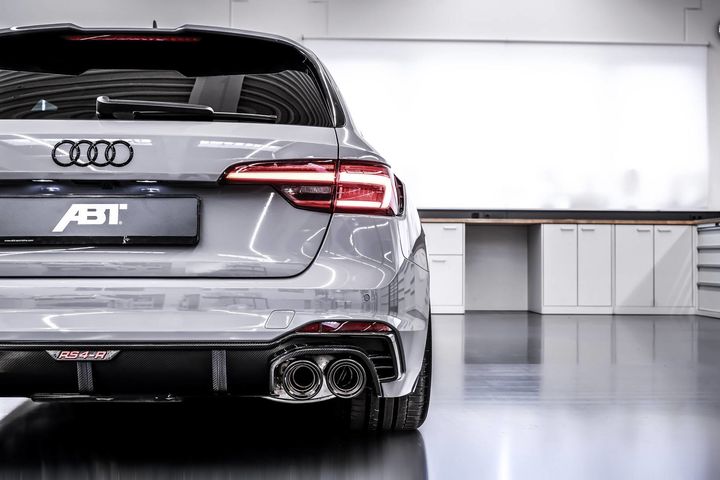 07_ABT_RS4-R_rear.jpg