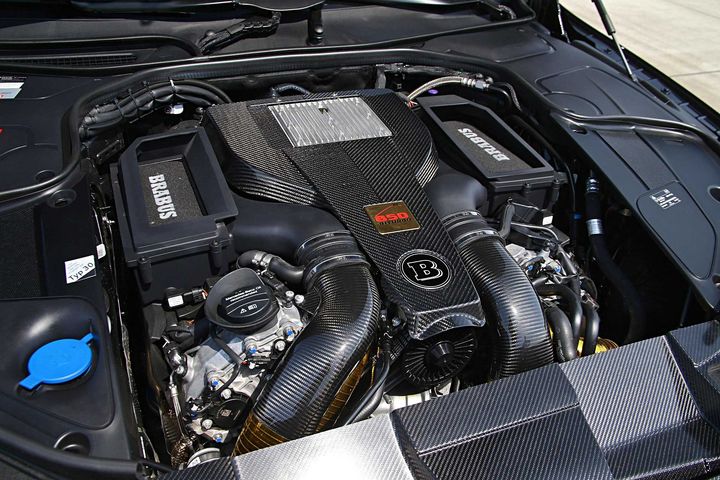 brabus-mercedse-amg-850-biturbo-cabriolet-engine (1).jpg