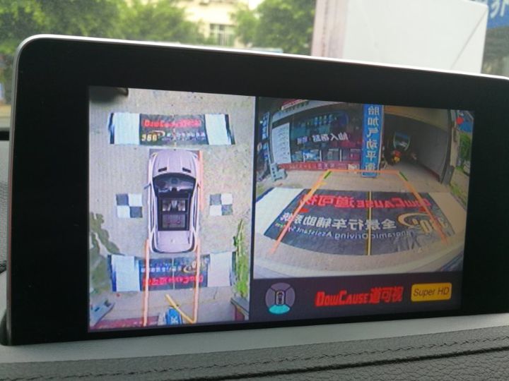 东风景逸X5装道可视​360全景行车辅助系统效果图