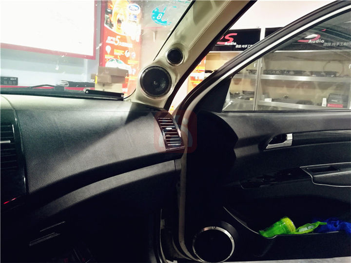 西安上尚陆风X8汽车音响改装诗芬尼+索尼GS9+喜仂士 汽车隔音