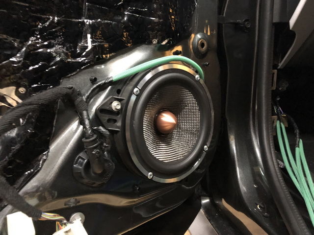 7，芬朗 RE-6.3中低音喇叭安装在汽车原位.JPG