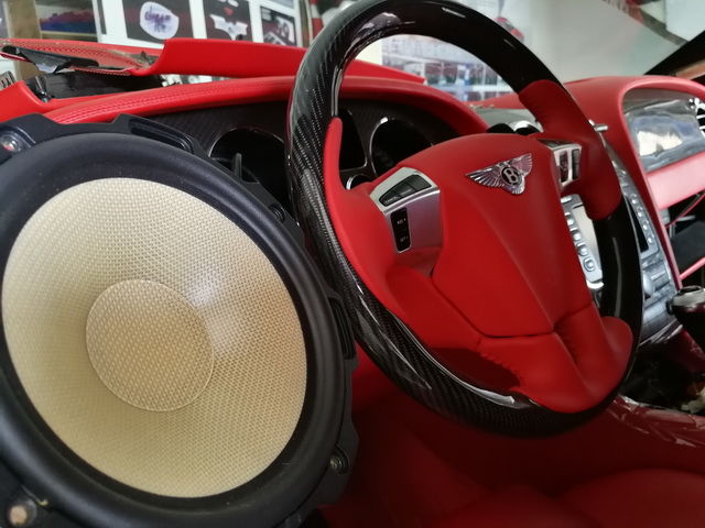 玩的是信仰 泉州鸿博新款宾利欧陆GT汽车音响改装来福T3652...