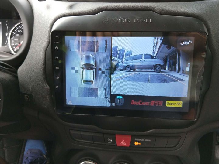 吉普自由侠改装安卓大屏导航360全景行车记录仪