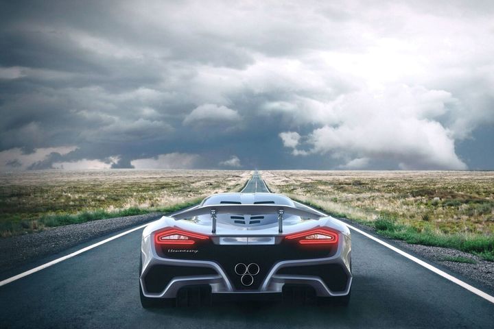 f5-hennessey-rear-storm-centered_preview.jpg
