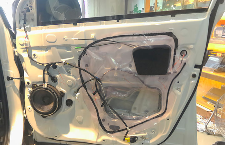 丰田RAV4汽车改装法国BLAM音响—主动分频升级