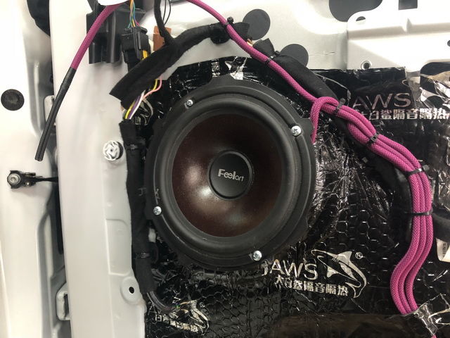 3，芬朗 SQ-6.5E中低音喇叭安装在汽车原位.JPG