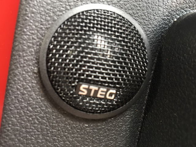 9 后声场意大利史泰格SQ650高音喇叭安装在后门板原位.jpg