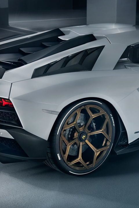 Novitec-Lamborghini-Aventador-S-6.jpg