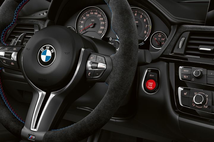 2018-bmw-m3-cs-steering-wheel.jpg