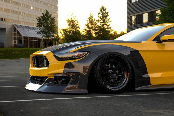 dry-carbon-widebody-ford-mustang-will-offend-purists-coming-to-sema_9.jpg