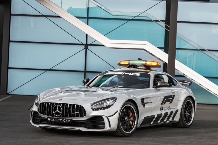 mercedes-amg-official-fia-f1-safety-car-069.jpg