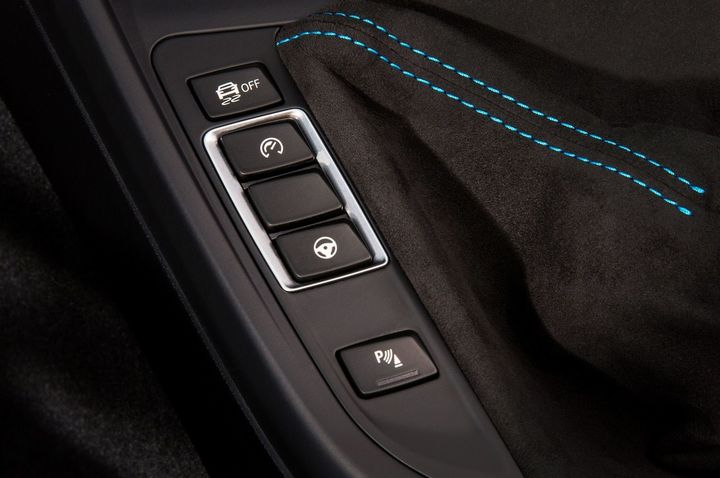 2019-bmw-m2-competition-buttons.jpg
