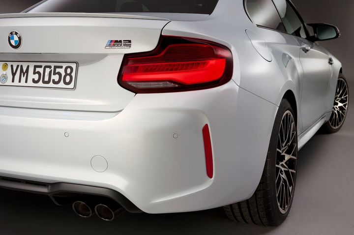 2019-bmw-m2-competition-rear-close-up.jpg