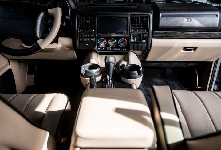 EDC-Range-Rover-Classic-dash.jpg