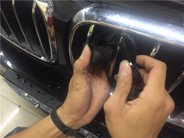扫除盲区 柳州金手指宝马X5汽车改装360度全景影像