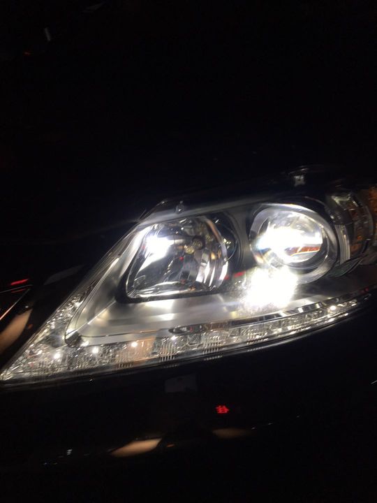 雷克萨斯车灯升级MISMI米石LED双光透镜【光速车改】