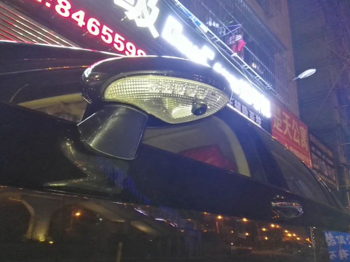 深圳宾利飞驰改装360全景行车记录仪+后排娱乐