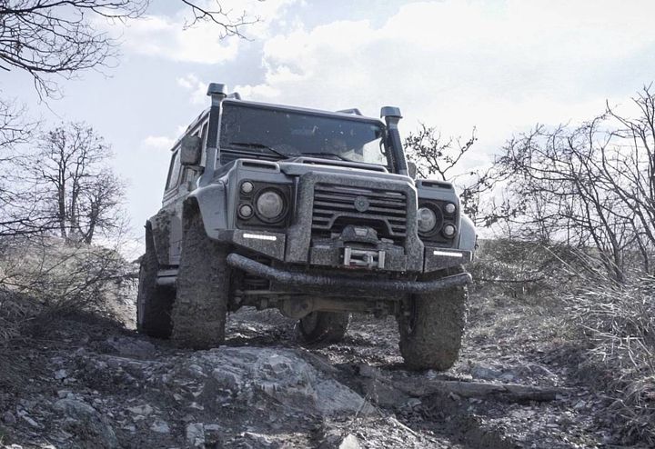 Ares-Design-Land-Rover-mud.jpg