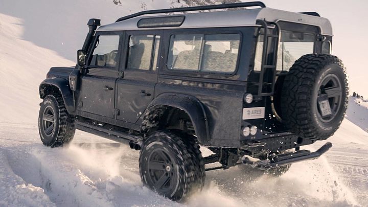 Ares-Design-Land-Rover-snow.jpg