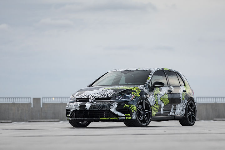 01_ABT_2018_Golf_R_Abstract_concept_front.jpg