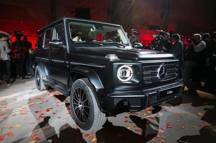 2019-mercedes-benz-g-class-front-side-view.jpg