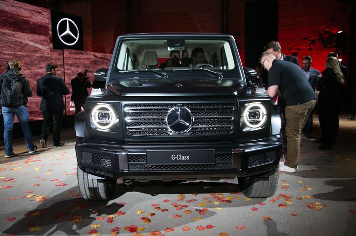 2019-mercedes-benz-g-class-front-view-1.jpg