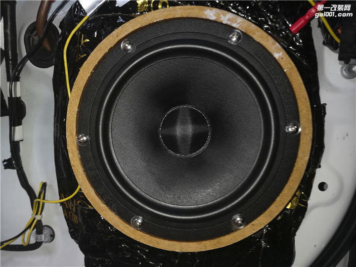 【酷车旋律】佛山汉兰达音响改装创世纪GT65.2两路套装听...