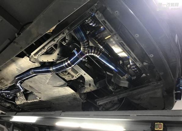 广东深圳日产GT-R改装全段kamlung钛合金排气