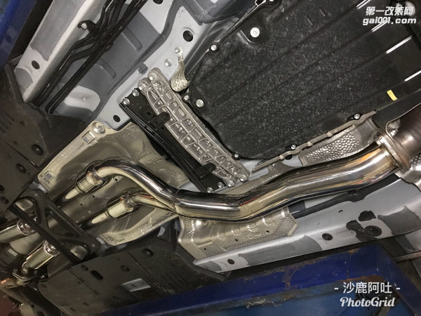 广东深圳雷克萨斯IS300改装中段白铁排气管