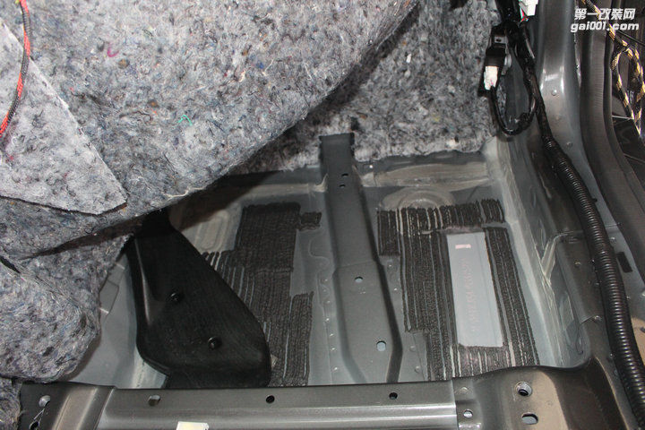 南宁马自达CX-5音响改装无损改装全车隔音降噪方案