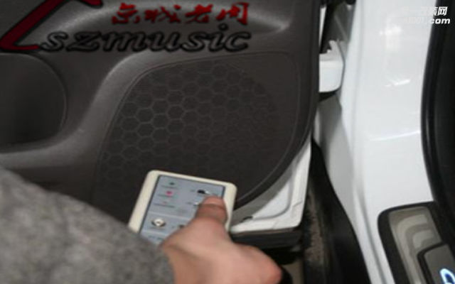 本田CRV汽车音响改装 京城老周开车不在孤单