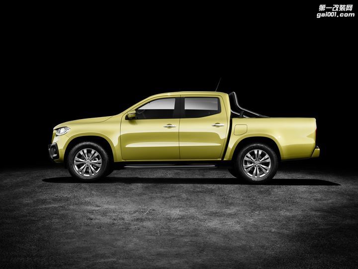 first-mercedes-benz-x-class-widebody-kit-comes-from-prior-design_13.jpg