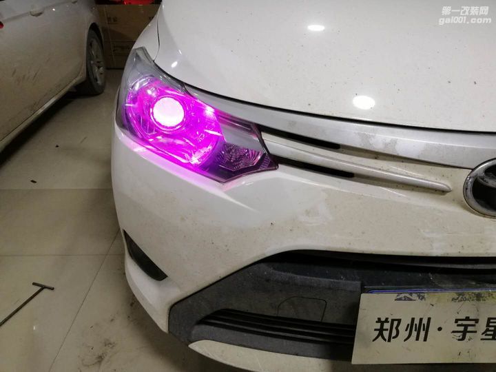 丰田威驰改装海拉5透镜郑州专业改灯