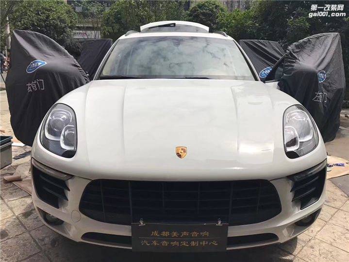 1 改装车型——保时捷Macan.jpg