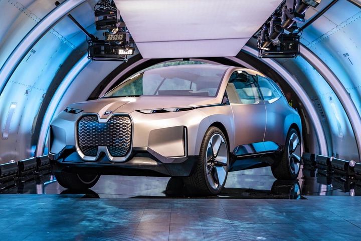 2018-BMW-Vision-iNEXT-concept.jpg