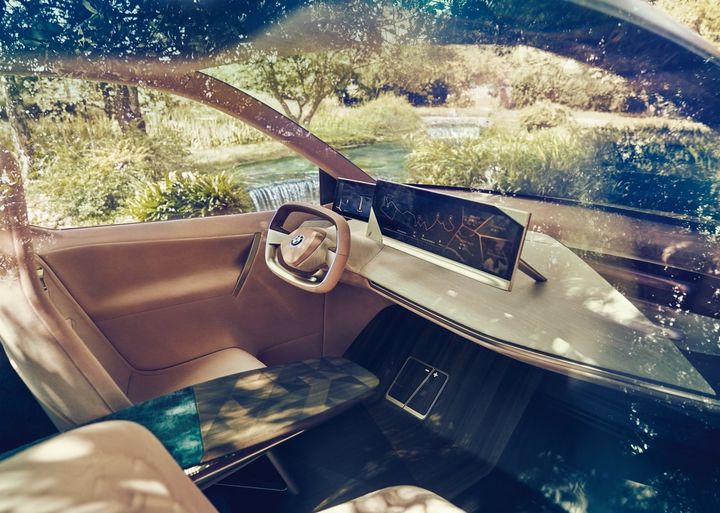 2018-BMW-Vision-iNEXT-concept-interior.jpg