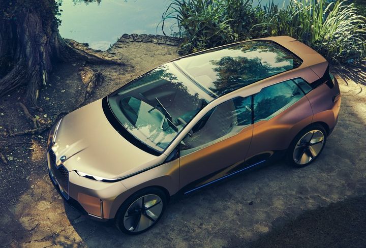 2018-BMW-Vision-iNEXT-concept-roof.jpg