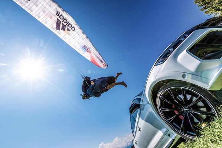 ABT_Audi_SQ5_paraglider_01-900x600.jpg