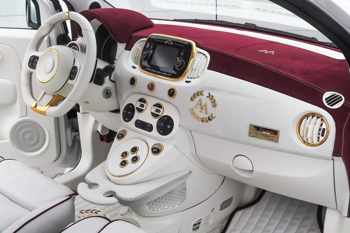 cinquone-qatar-is-a-248-hp-fiat-500-with-champagne-glasses-and-gold-details_3.jpg