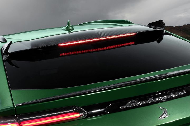Military-Green-Lamborghini-Urus-4.jpg