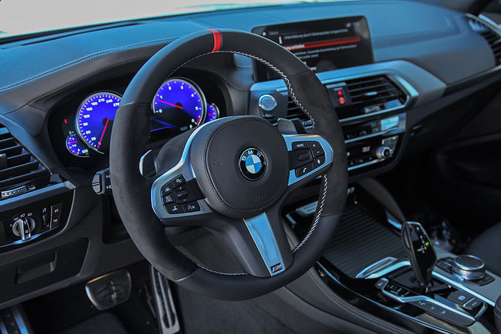 Dahler-BMW-X4-interior.jpg