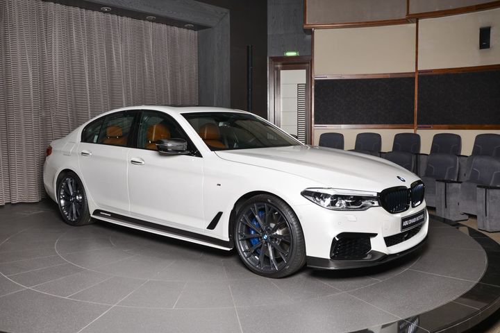 white-bmw-m550i-xdrive-with-m-performance-body-kit-is-a-stormtrooper_10.jpg