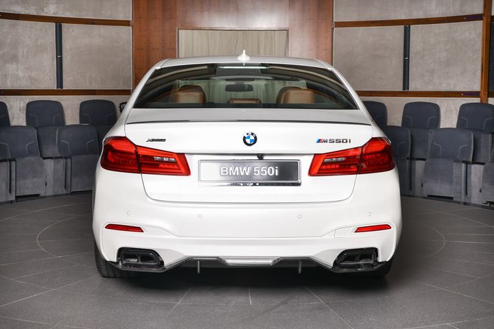 white-bmw-m550i-xdrive-with-m-performance-body-kit-is-a-stormtrooper_12.jpg