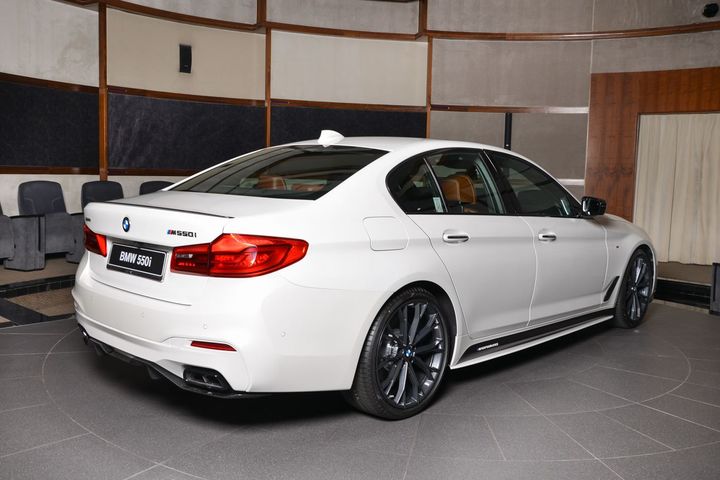 white-bmw-m550i-xdrive-with-m-performance-body-kit-is-a-stormtrooper_14.jpg
