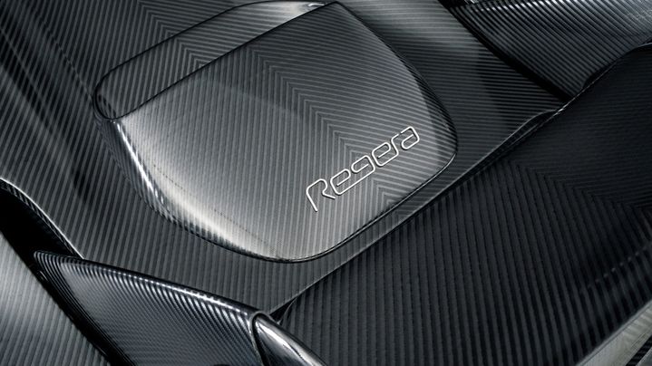 科尼赛克推出有史以来第一款裸碳纤维制成的Regera汽车